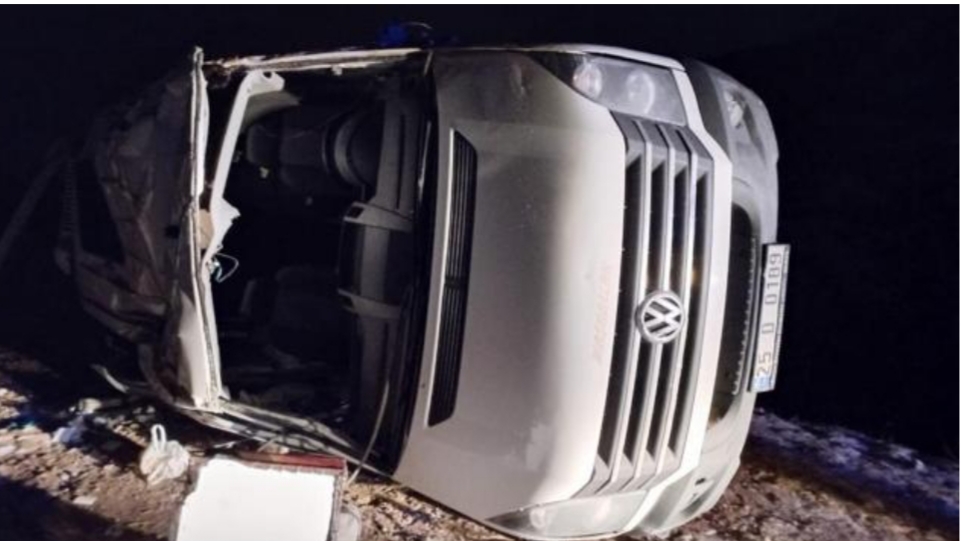 Erzurum’da minibüs şarampole devrildi: 1 ölü, 7 yaralı
