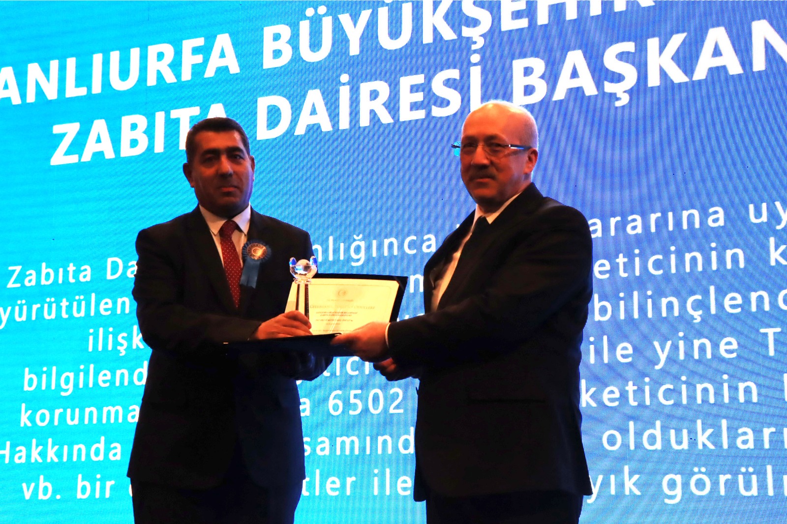 : BÜYÜKŞEHİR ZABITA TÜKETİCİ ÖZEL ÖDÜLÜNÜ ALDI