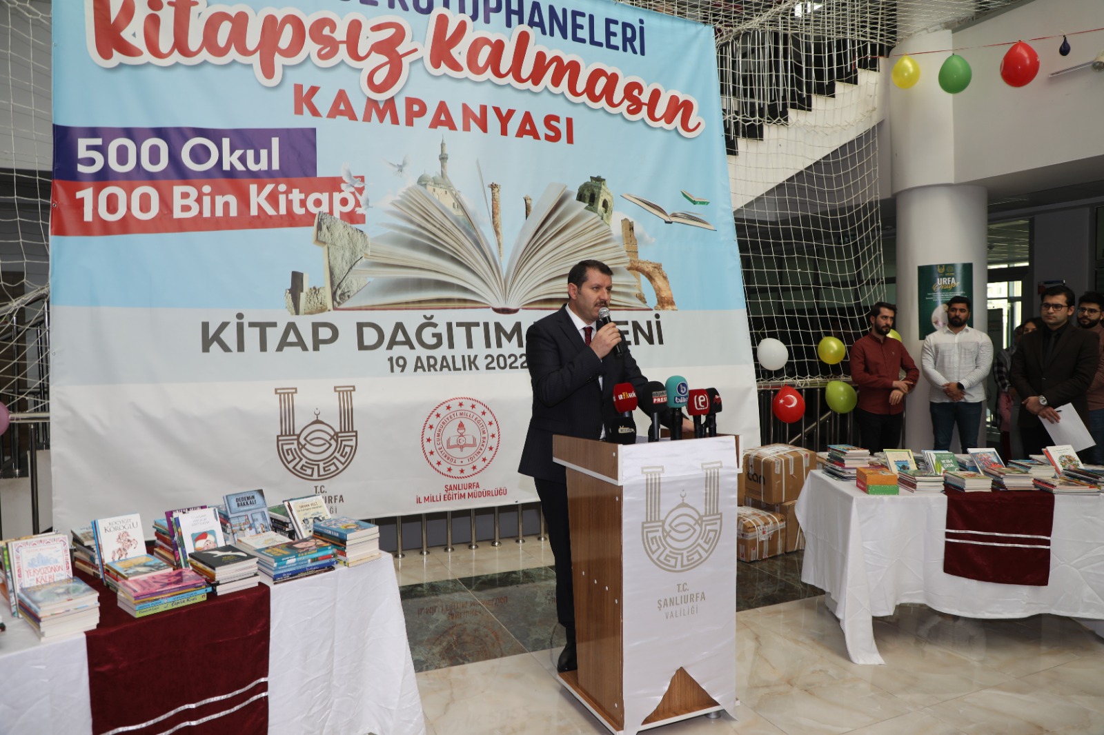 Vali Salih Ayhan, Köy Okul Kütüphaneleri Kitapsız Kalmasın Projesi Kapsamında 30.000 Kitap Dağıtımı Törenine Katıldı