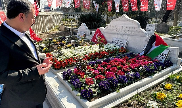Başkan Baydilli Merhum Erbakan’ın kabrini ziyaret etti