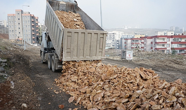 Karaköprü’de Yol Seferberliği Aralıksız Sürüyor