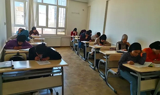 Siverek’te 80 öğrenci belediye kurslarında üniversiteye yerleşti