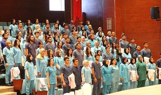 HRÜ Diş Hekimliği Fakültesi’nde Beyaz Önlük Giyme Töreni gerçekleştirildi