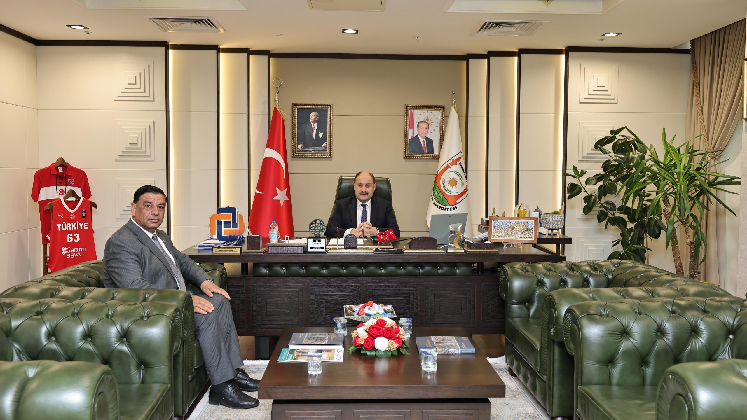Halil Aslan’dan Şanlıurfa Büyükşehir Belediye Başkanı Mehmet Kasım Gülpınar’a Ziyaret