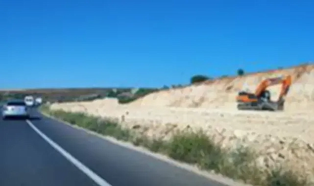 Şanlıurfa’da ölüm yolu olarak biliniyor! Yapımı başladığı gibi durdu!