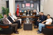 Şanlıurfaspor Kulüp Başkanı Saraçoğlu ve yönetimden AK Parti İl Başkanı Mehmet İlhami Günbegi’ye Ziyaret