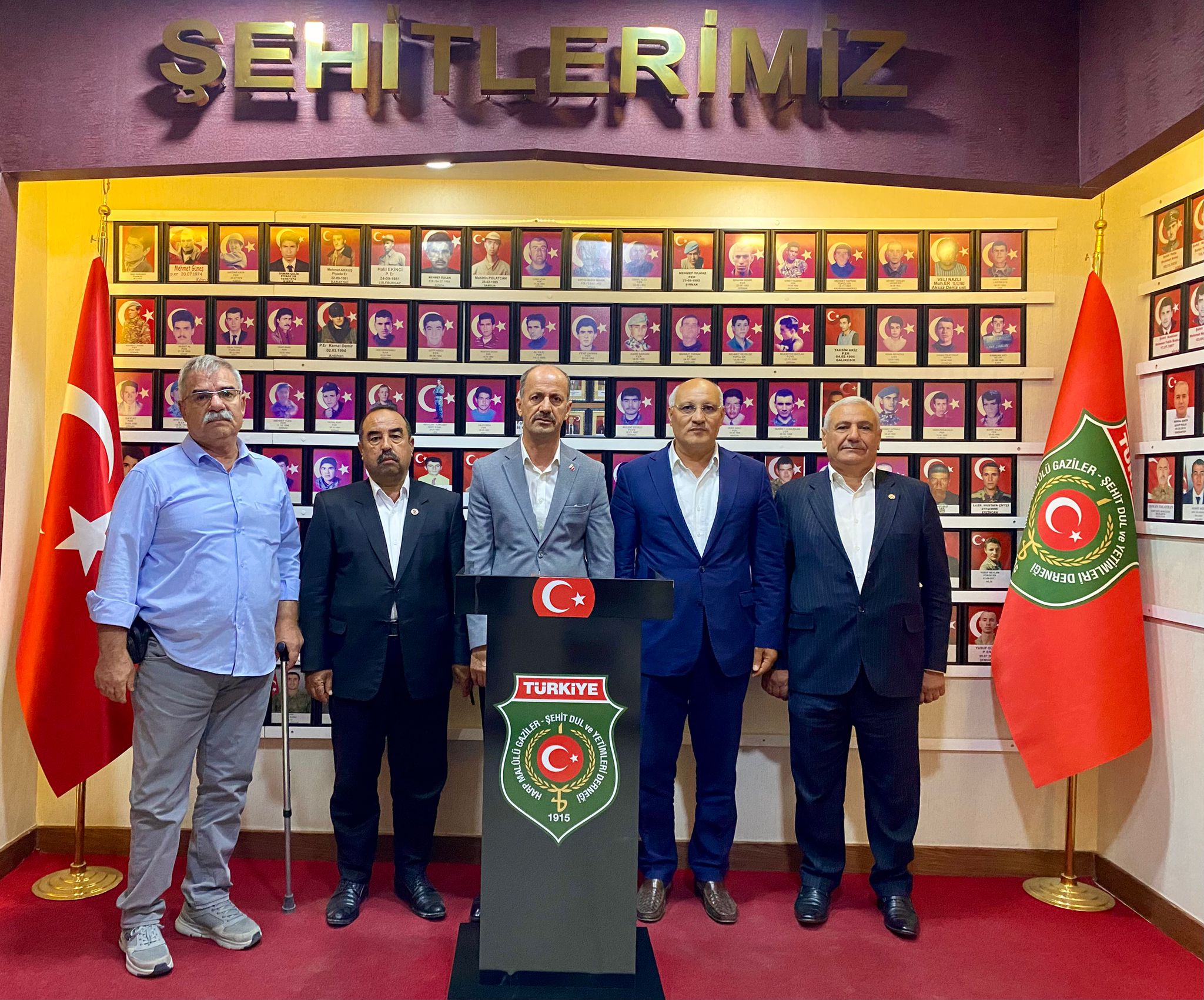 Şanlıurfa Şehit Aileleri ve Gaziler Derneği’nde Geleneksel Bayramlaşma Törenimask