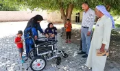 Harran Belediyesi’nden Anlamlı Destek: Aysel Bata’ya Akülü Tekerlekli Sandalye Teslim Edildi