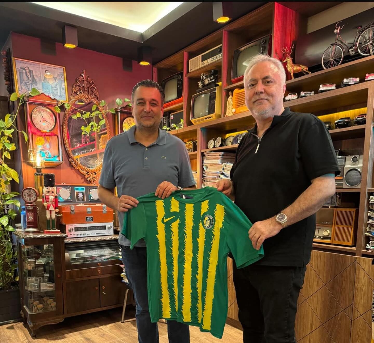 Av. Bülent Kendirci: “Şanlıurfaspor’un Daima Yanında Olacağız”