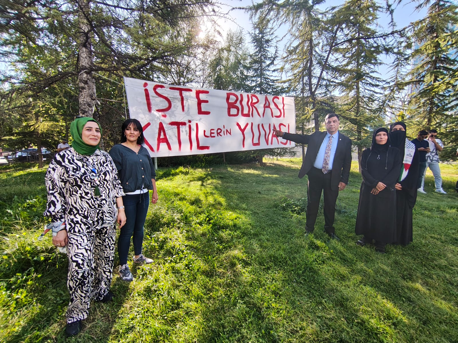 Başkan Yardımcısı Halil Aslan Ankara’da Gazze için nöbetteydi