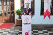 BAŞKAN NİHAT ÇİFTÇİ KARAKÖPRÜ BELEDİYESİNİN ÇALIŞMALARINI BASINLA DEĞERLENDİRDİ