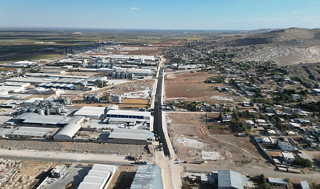 Büyükşehir, Eyyübiye’nin Yol İhtiyacını Gideriyor