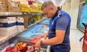 Eyyübiye Zabıtası Bozuk Tavuklara Geçit Vermiyor: 183 Kg Ürün İmha Edildi