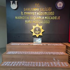 Şanlıurfa’da Narkotik Operasyonu: 2 Bin 240 Sentetik Ecza Hap Ele Geçirildi