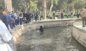 Küçük çocuk Balıklıgöl’e düştü! Annesi ardından atladı!