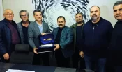 Başkan İnan’dan Başkan Özkan’a Plaket