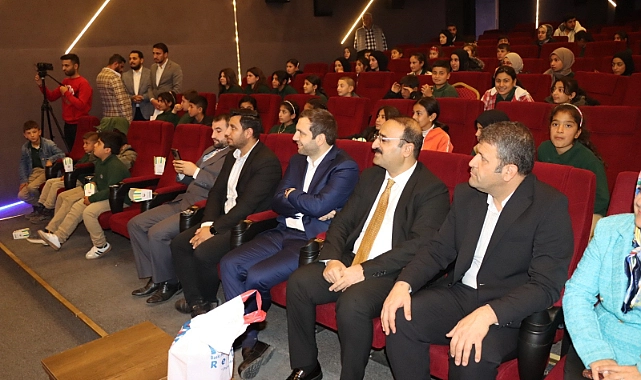 Büyükşehir’den Öğrencilere Sinema Keyfi