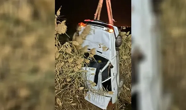 Urfa’da otomobil tahliye kanalına düştü!