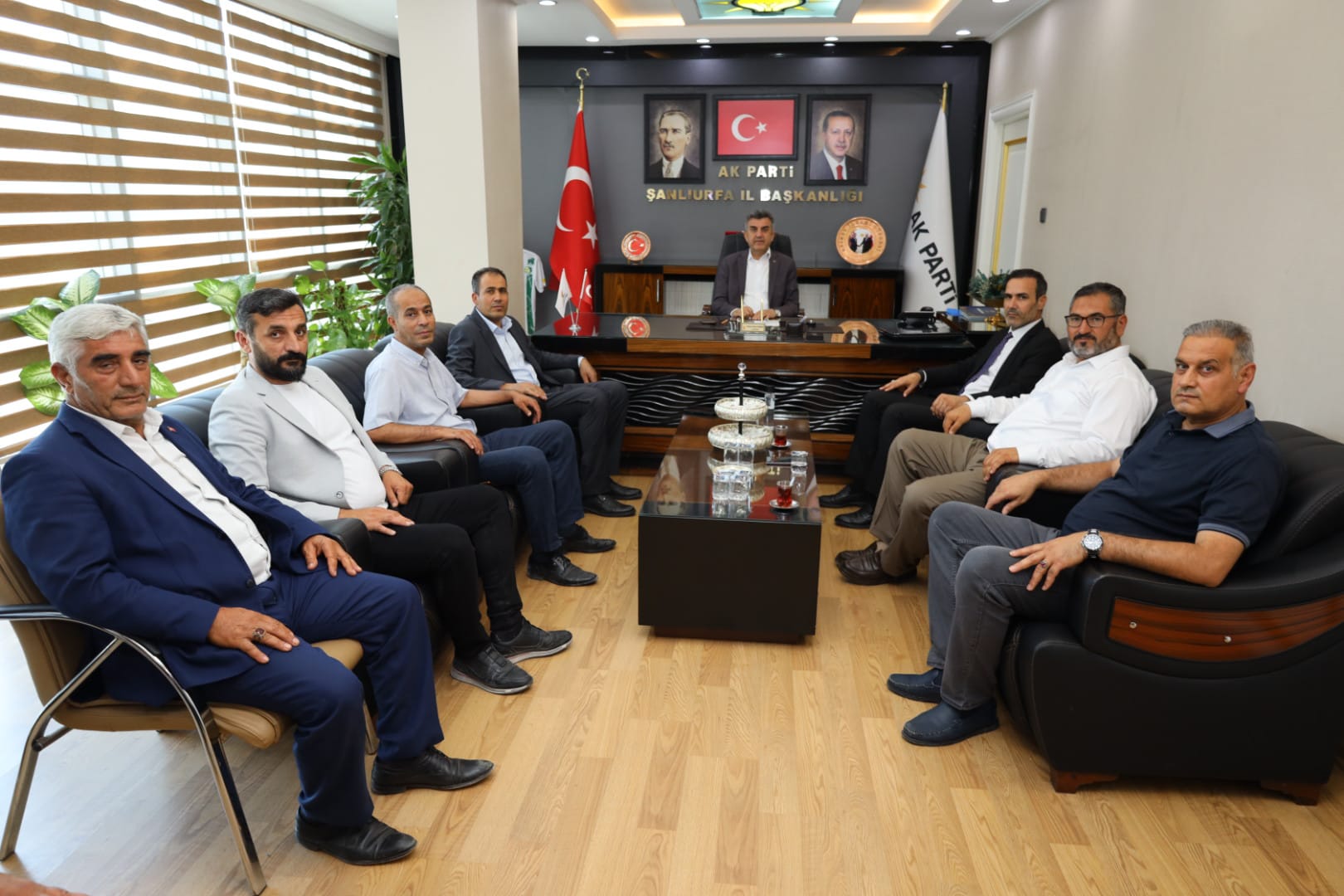 Başkan Hasan Karataş ve Fıstık Üreticileri Birlik Başkanı Faruk Akbaş’tan AK Parti İl Başkanı İlhami Günbegi’ye Ziyaret