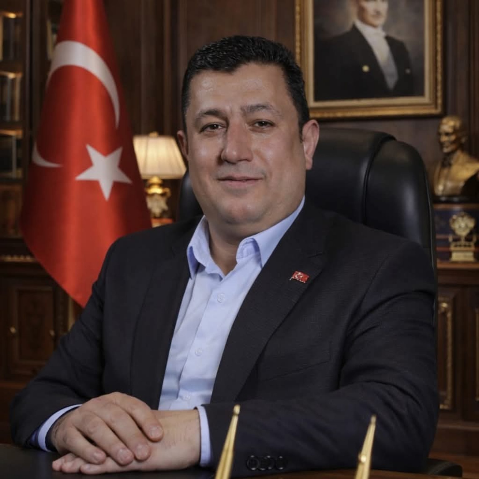 Şanlıurfa Konfeksiyoncular Esnaf Odası Başkanı Mehmet Palalıoğlu’ndan Muhtarlar Günü Mesajı